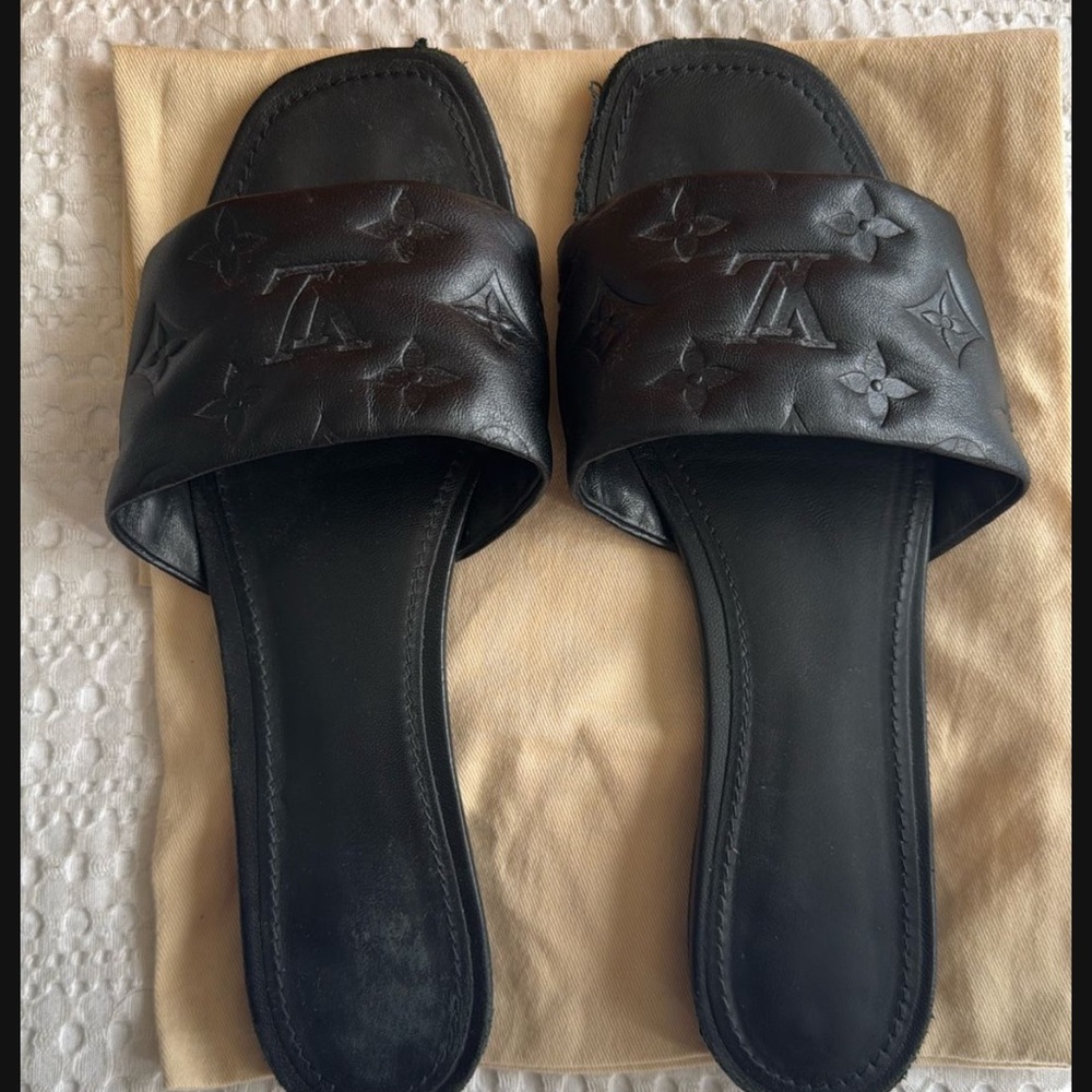 Used LV Sandals